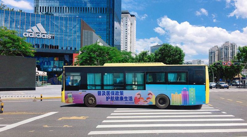 灯箱广告：都市中的视觉风景